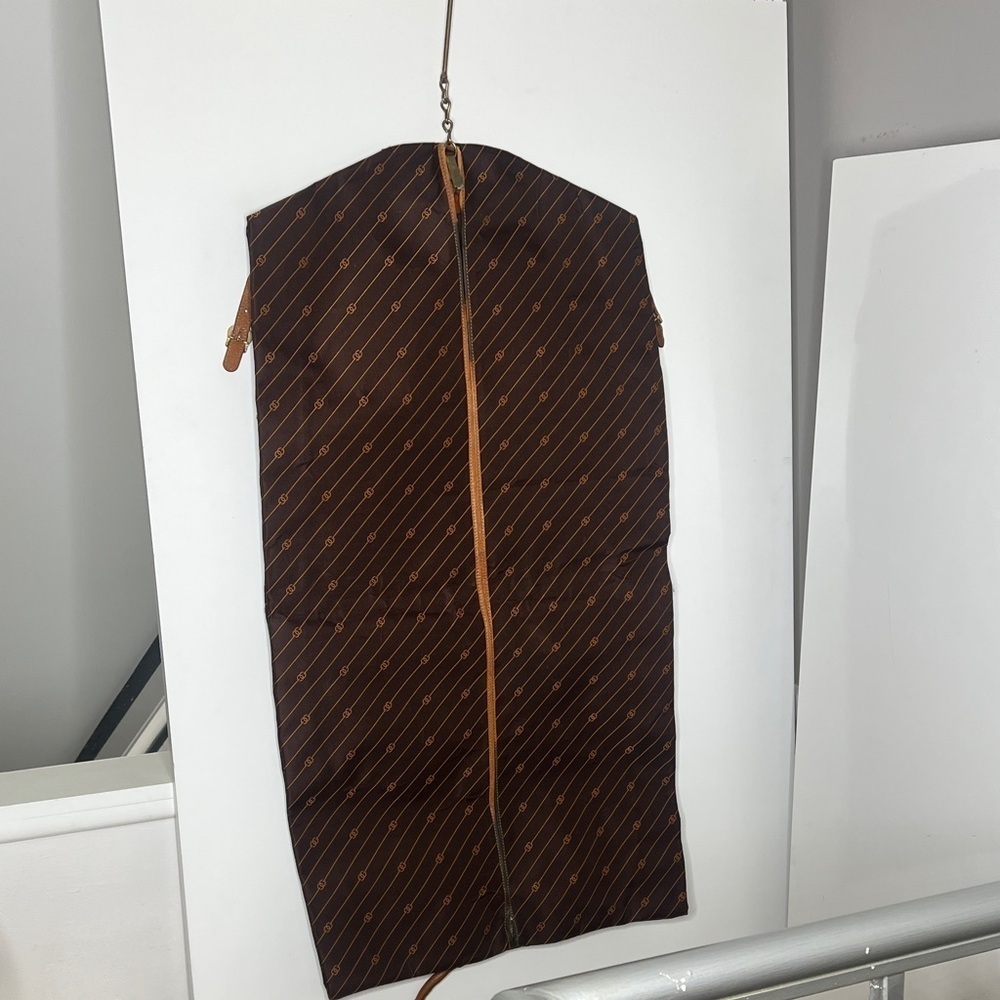 Gucci Vintage Zip Garment Bag - Authentic Condition as Listed